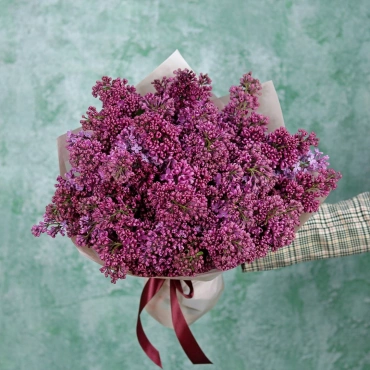 Букет фиолетовой сирени