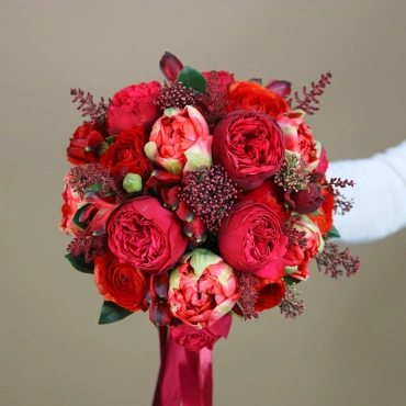 Красный букет невесты