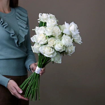 Каскадный букет роз