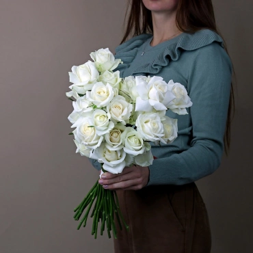 Каскадный букет роз