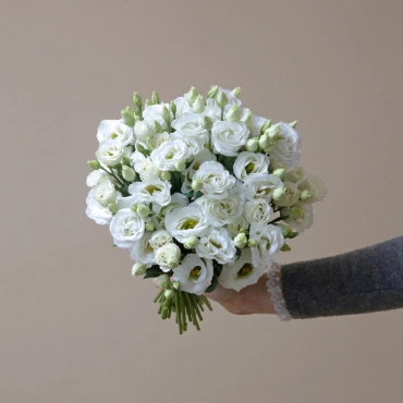 Букет невесты из белой эустомы