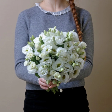 Букет невесты из белой эустомы