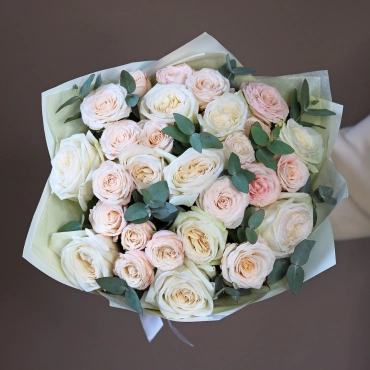 Букет из пионовидных роз Вайт Охара и Бомбастик