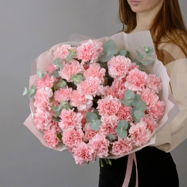 Гвоздика с эвкалиптом букет