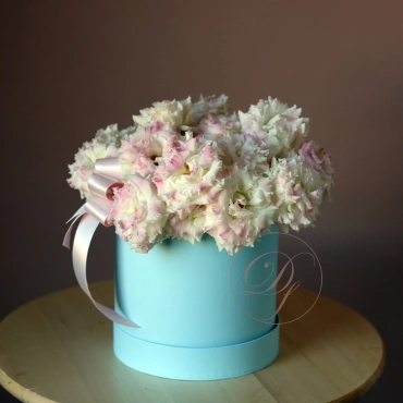 Эустома в коробке в ассортименте