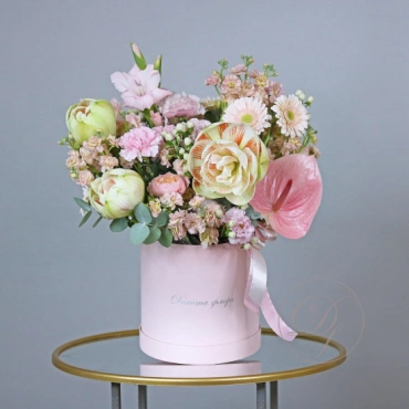 Цветы в коробке Нюд