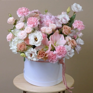 Цветы в коробке Нюд