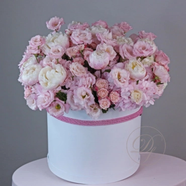 Цветы в коробке Нюд
