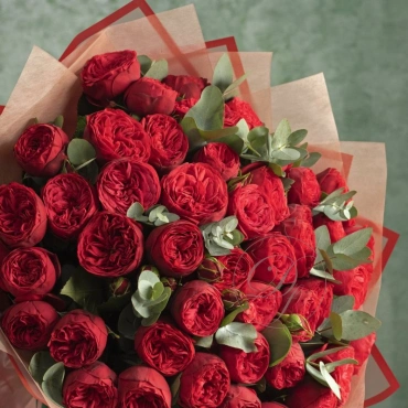 Большой букет роз Ред пиано