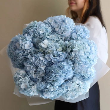 Букет голубой гортензии