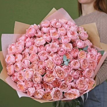 Большой букет кустовой Джульетты