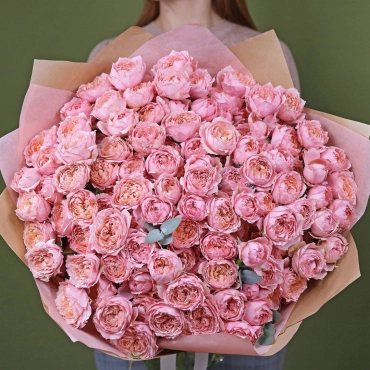 Большой букет кустовой Джульетты