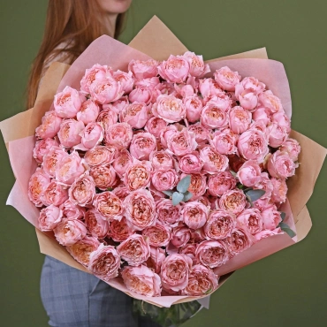 Большой букет кустовой Джульетты