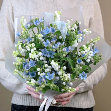 Ландыши и оксипеталум букет