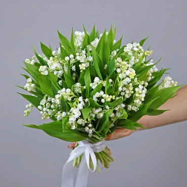 Ароматный букет из ландышей