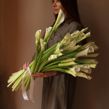 Большой букет калл