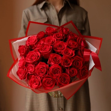 Красный букет роз