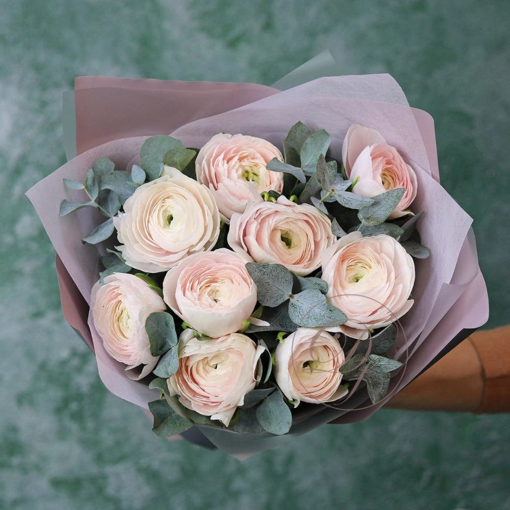 9 ранункулюсов