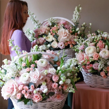 Весенняя композиция с французскими розами