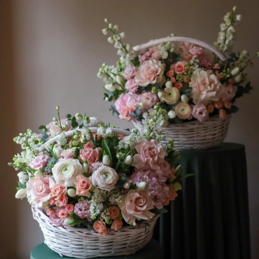 Весенняя композиция с французскими розами