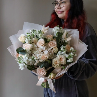 Авторский букет "Персиковый крем"