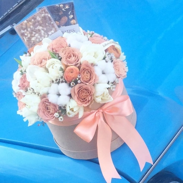 Цветы в коробке "шоколад"