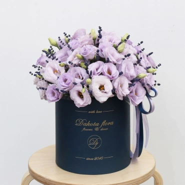 Лавандовая эустома с лавандой