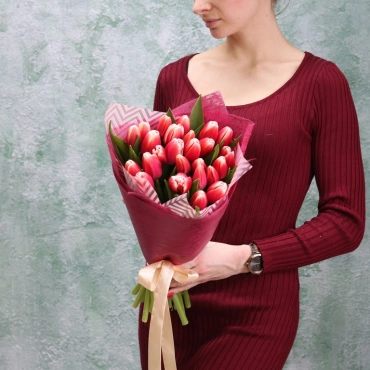 Двухцветные тюльпаны