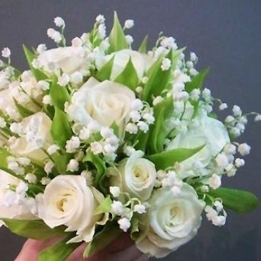 Букет из ландышей и розы