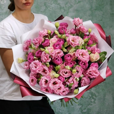 Букет из пионовидной розы, эустомы и альстромерии