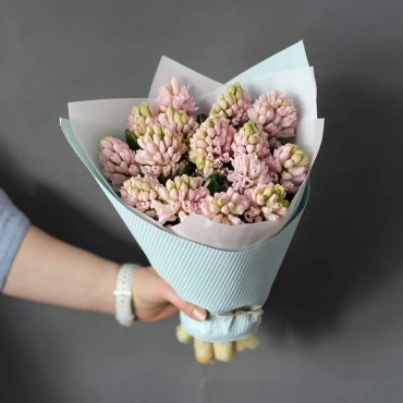 Букет из розовых гиацинтов