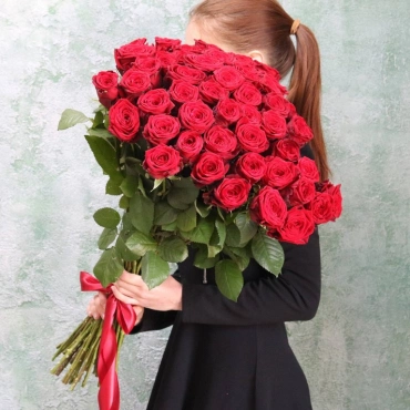 Букет из красных роз 70 см