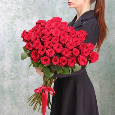 Букет из красных роз 70 см
