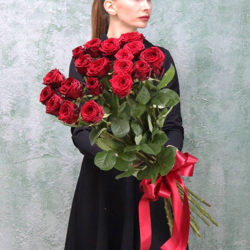 19 роз