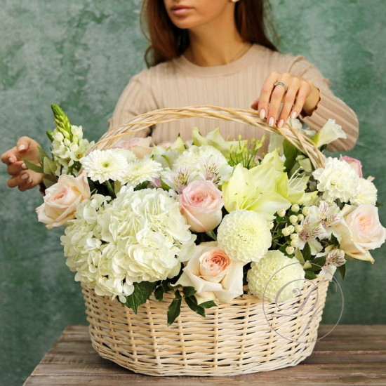 Корзина с цветами 